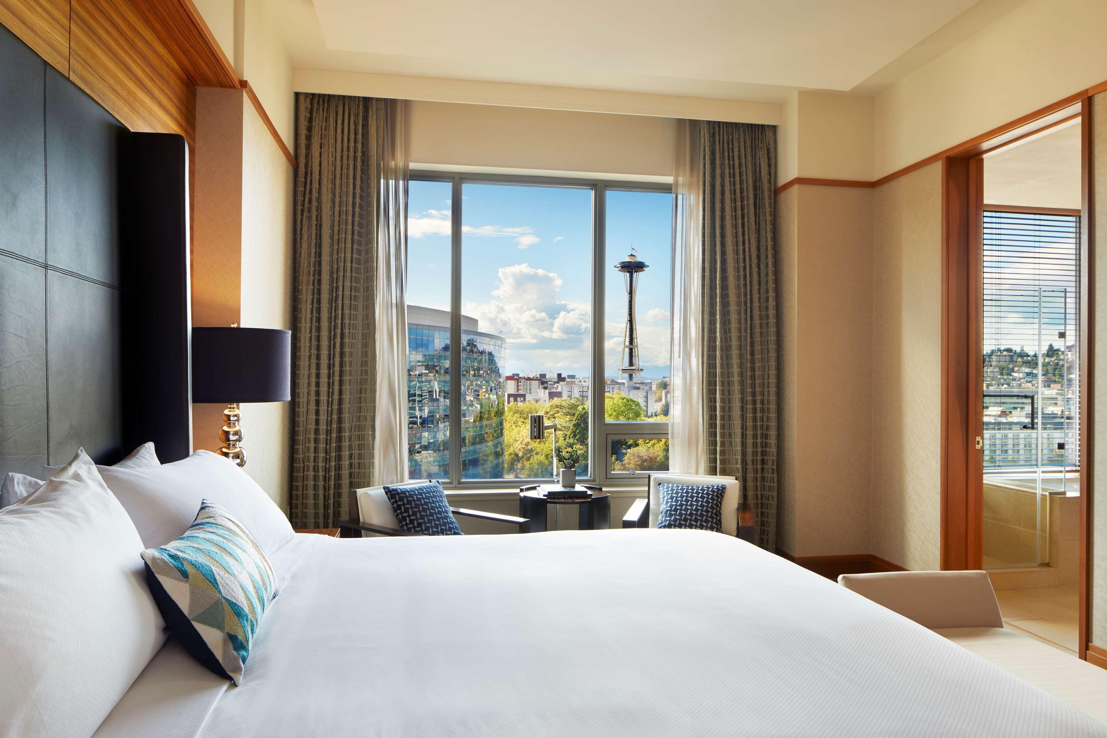 1 Hotel Seattle Exterior photo A guest room at the Westin Seattle