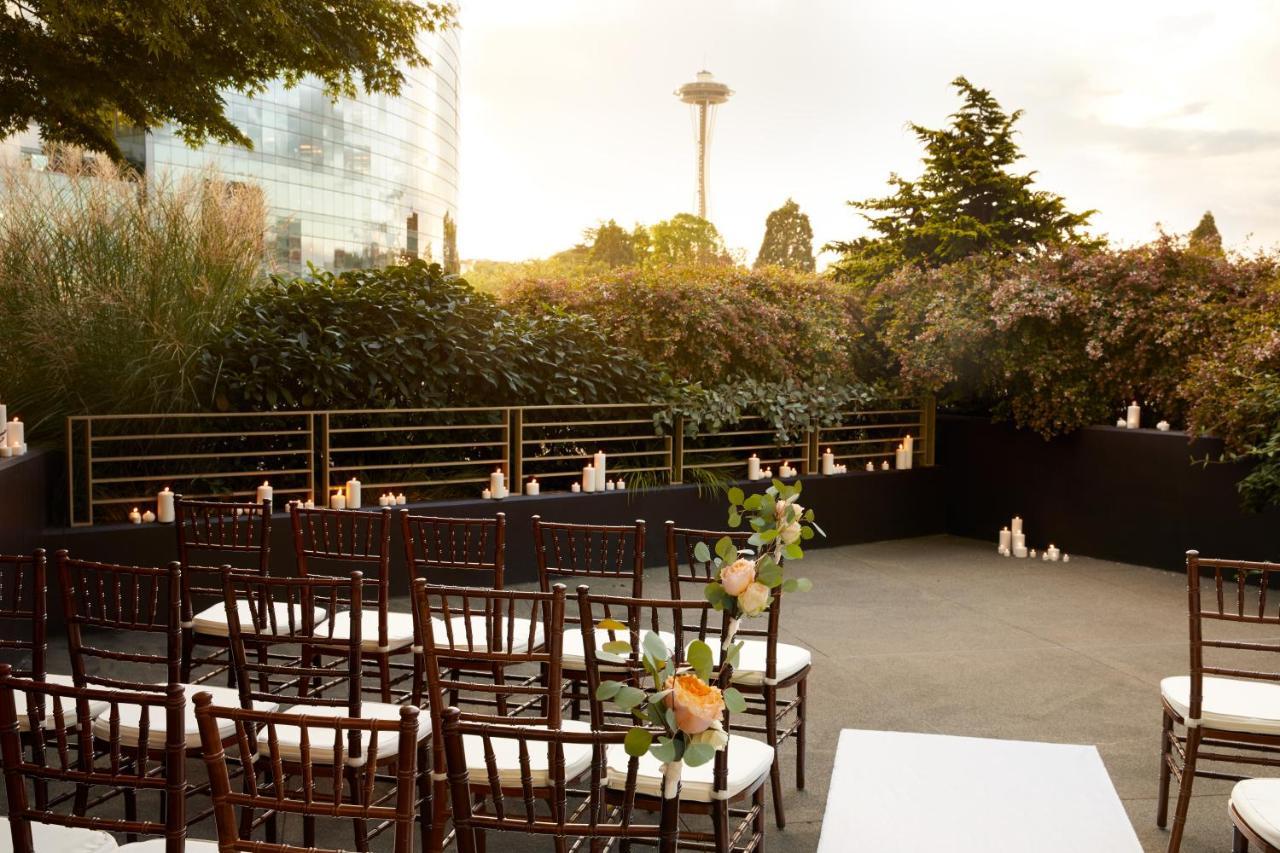 1 Hotel Seattle Exterior photo The outdoor wedding venue at the Four Seasons Hotel Seattle
